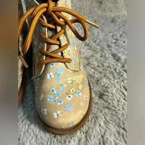 Osh Kosh Bgosh girls boots - Picture 3 of 7